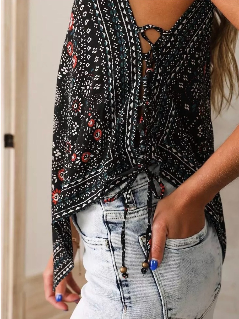 Sleeveless Black Bandana Print Handkerchief Hem Camisole - Picture 2 of 8